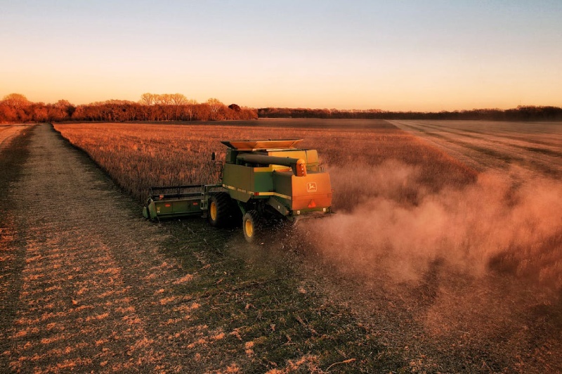 Regenerative Agriculture: A Balanced Look at the Benefits and Challenges